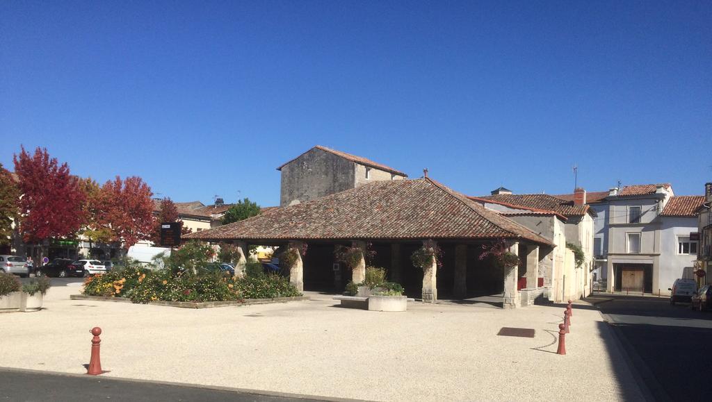 La Petite Maison Crezieres 外观 照片